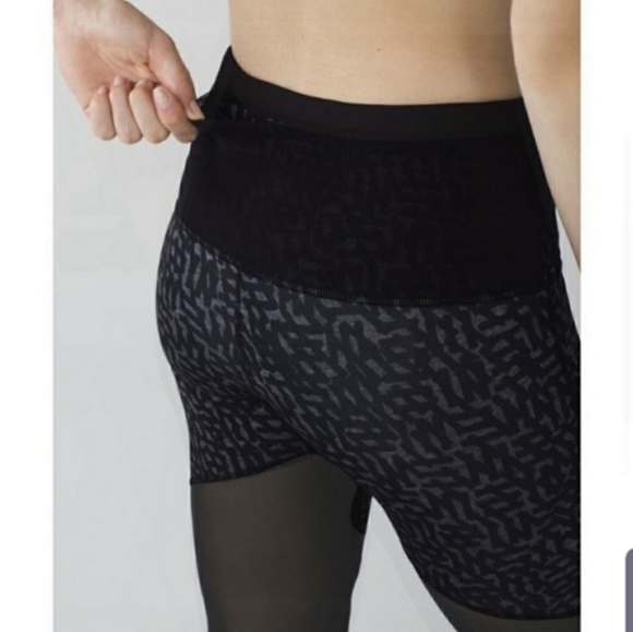 NWOT Lululemon Running In The City 7/8 - Picture 3 of 6